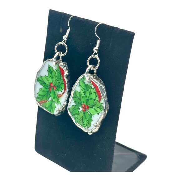 Artisan Holly Earrings Wicks N Sticks Broken China Bezels with 925 Silver Hooks - Picture 4 of 14